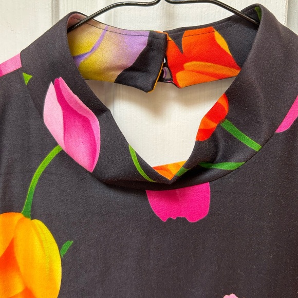 Rare vintage AJBari floral dress. Layered petals form hem. Mandarin collar. 10. - Picture 2 of 6